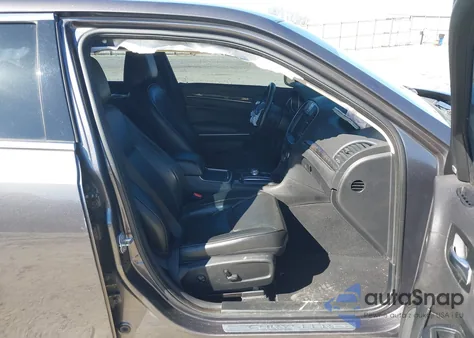 2019 Chrysler 300 Limited z USA, uszkodzony, nr VIN 2C3CCAEG5KH536445